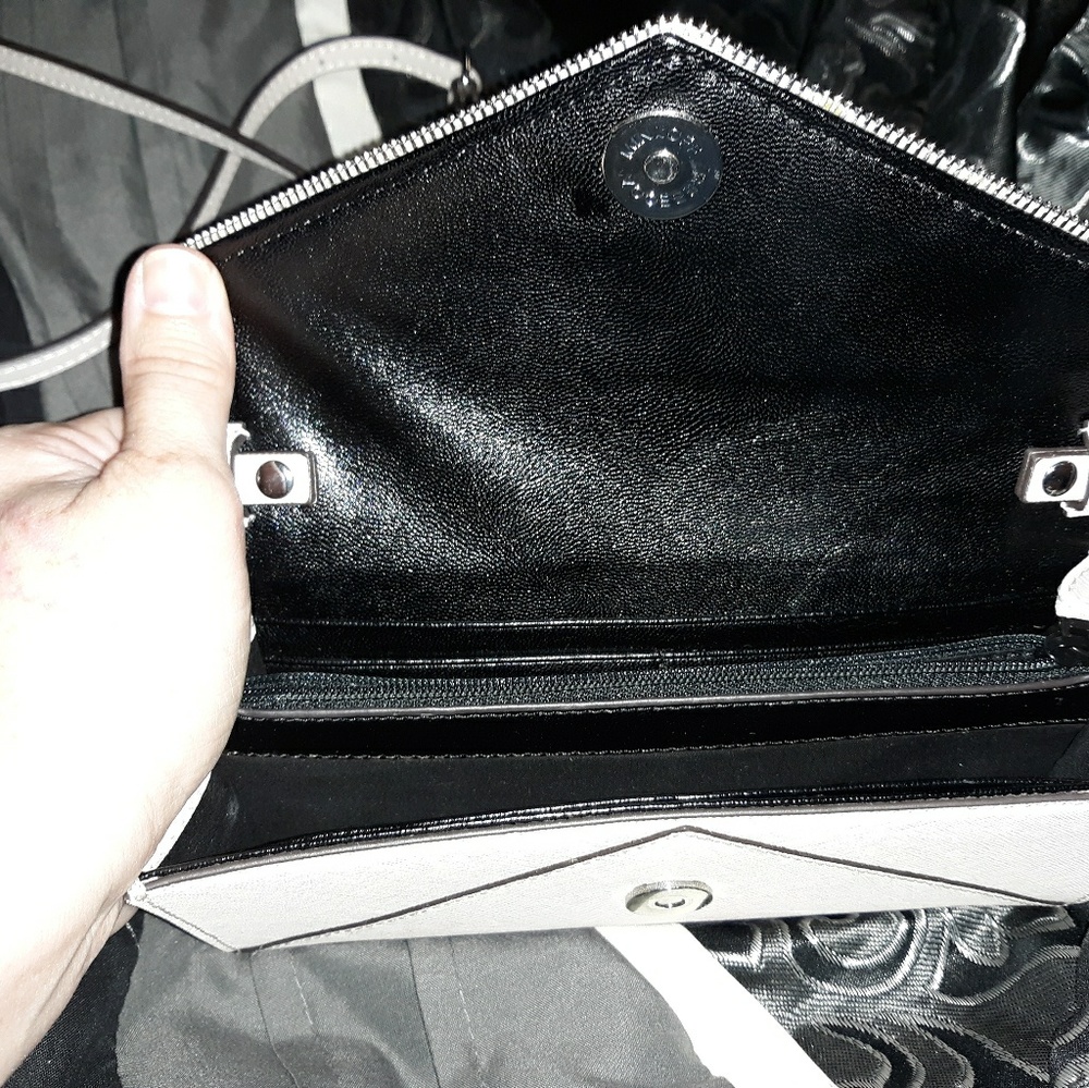Handbag - Picture 3 of 3